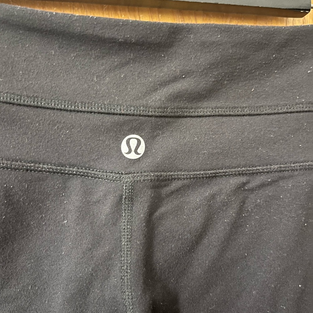 LULULEMON Black Performance Athletic Shorts 6 - Picture 4 of 8